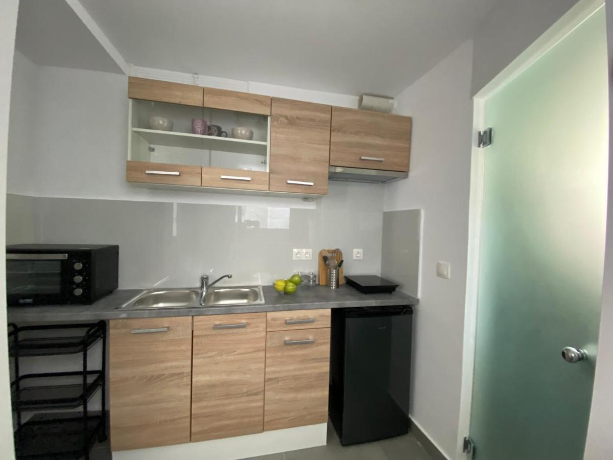 Tiny Little House Apartment Athens Ngoại thất bức ảnh